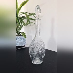 Large Cut Crystal Decanter Pinwheel